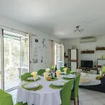 Three-bedroom In Slano