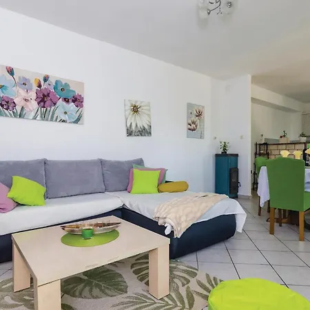 Three-bedroom In Apartment