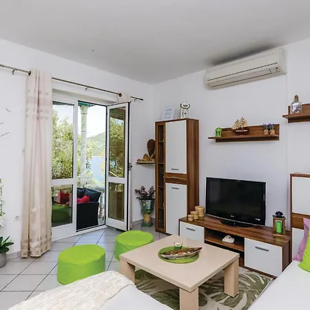 アパート Three-bedroom In *