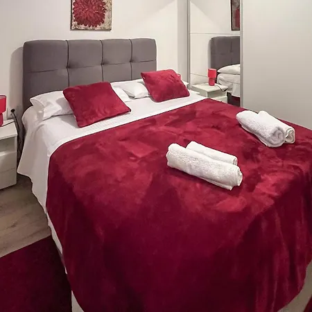 Three-bedroom In アパート *