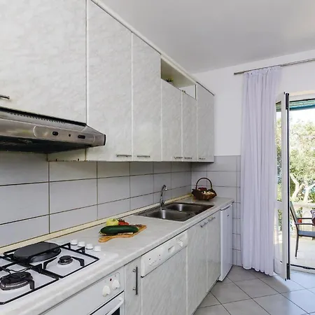 Three-bedroom In 슬라노