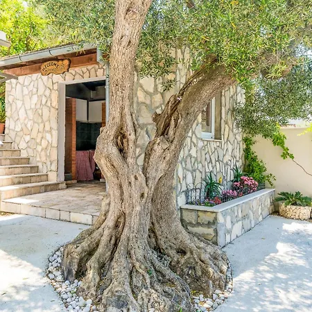 דירה Three-bedroom In *