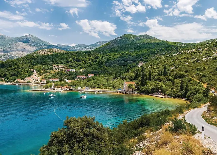 דירה Three-bedroom In *