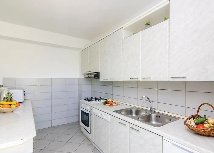 Three-bedroom In סלאנו