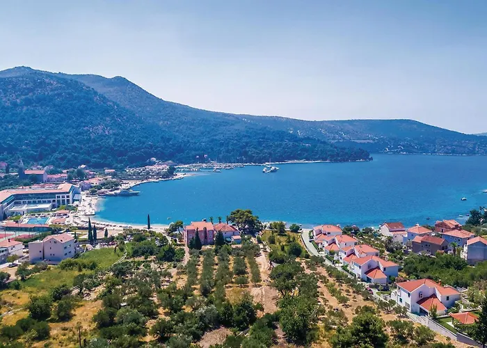 Three-bedroom In * סלאנו