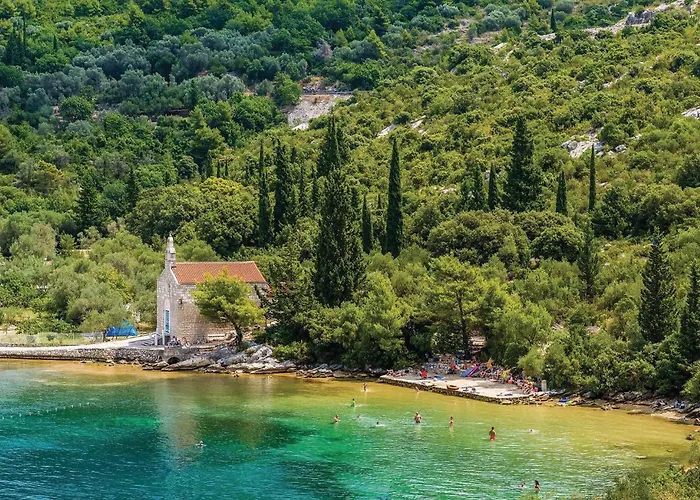 דירה Three-bedroom In