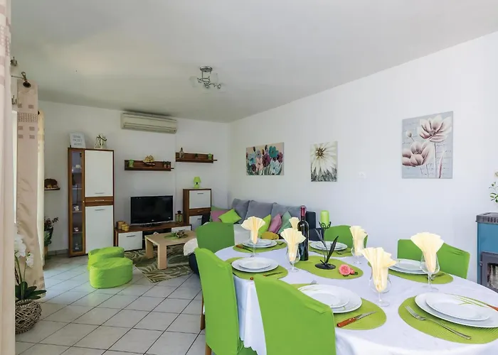 Three-bedroom In סלאנו