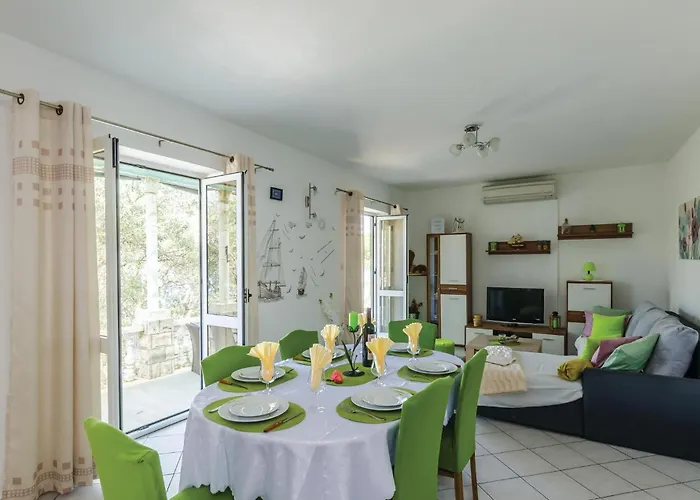 Three-bedroom In סלאנו