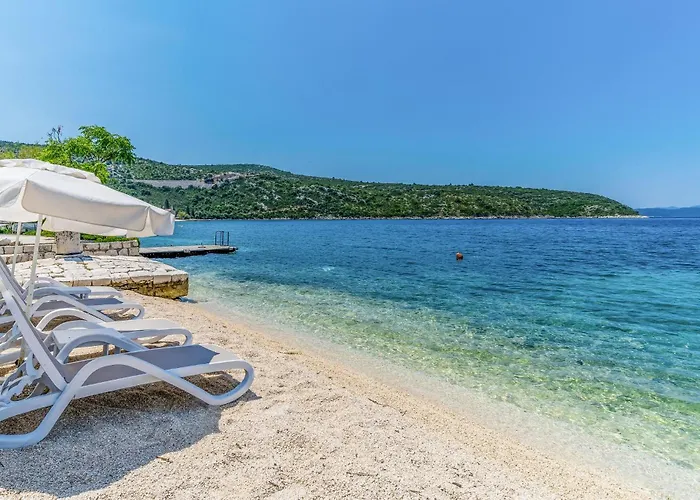 Three-bedroom In * סלאנו